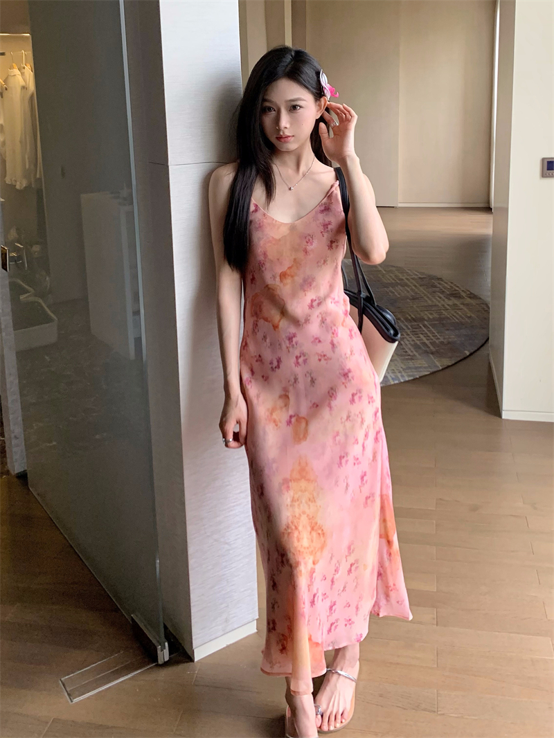 實拍 早春絕美碎花吊帶度假連衣裙