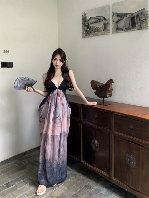 實拍  國風水墨印花連衣裙女夏吊帶性感V領慵懶裙子
