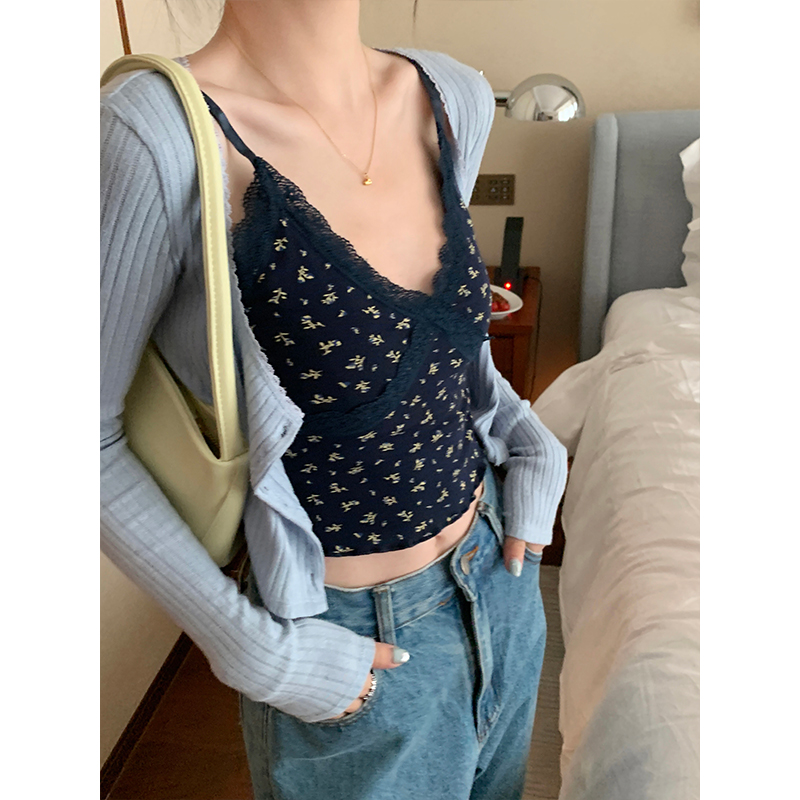 Real shot of hot girl pure lust style lace bottoming camisole female 2024 new sexy outer top