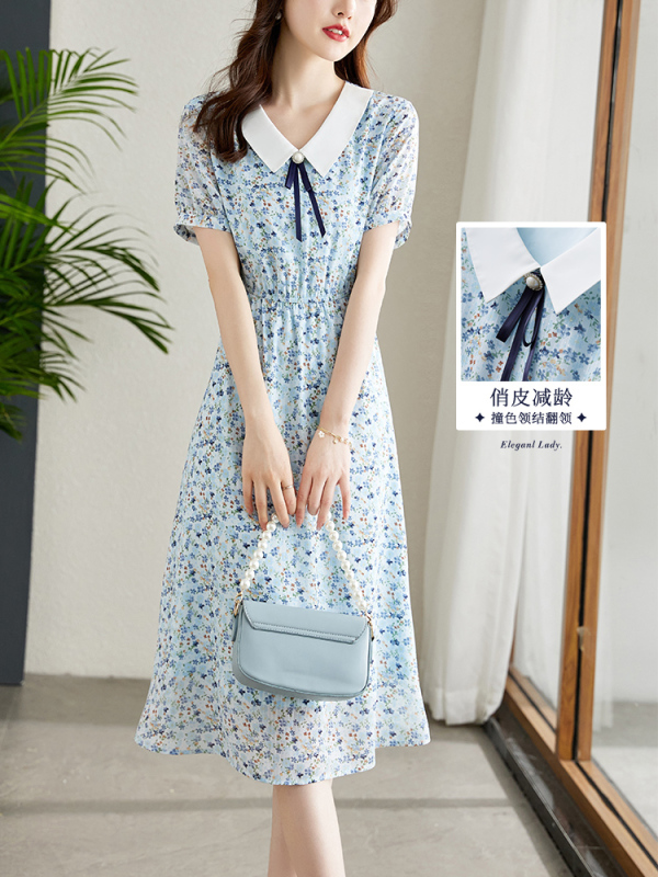 送胸花連衣裙女夏季2024新款法式撞色翻領收腰浪漫復古碎花A字裙
