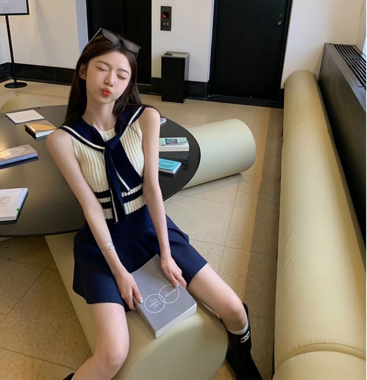 陳楠佳6/18 10點乖乖牌學妹海軍風鏤空小背心