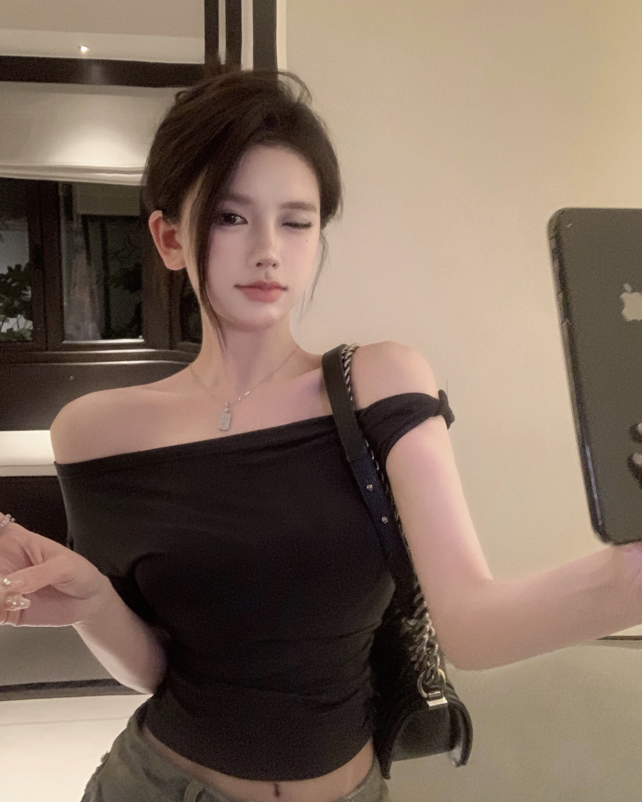 Actual shot ~ Black, white and gray multi-wear elastic slimming casual versatile structured T-shirt