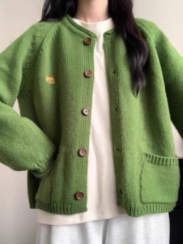 Japanese retro green knitted cardigan sweater jacket for women 2024 spring new style lazy loose style soft waxy top