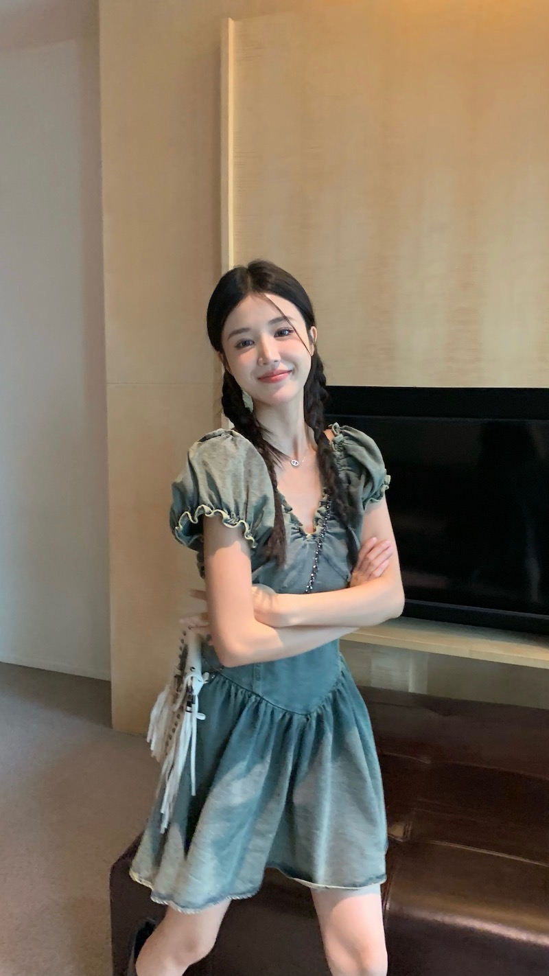 實拍 韓版修身顯瘦中長款V領收腰復古洗水牛仔連衣裙