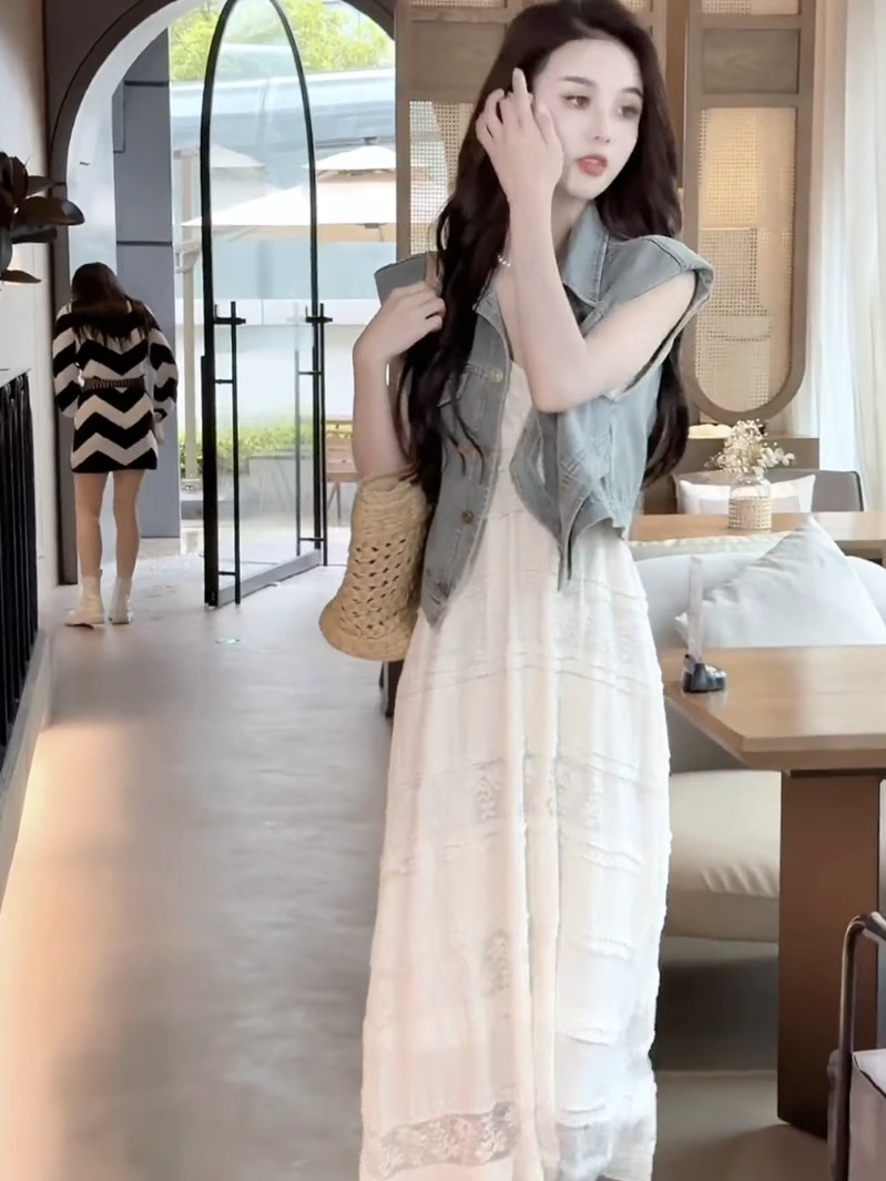 法式蕾絲蛋糕裙子女夏季新款高級感打底吊帶連衣裙小個子氣質長裙