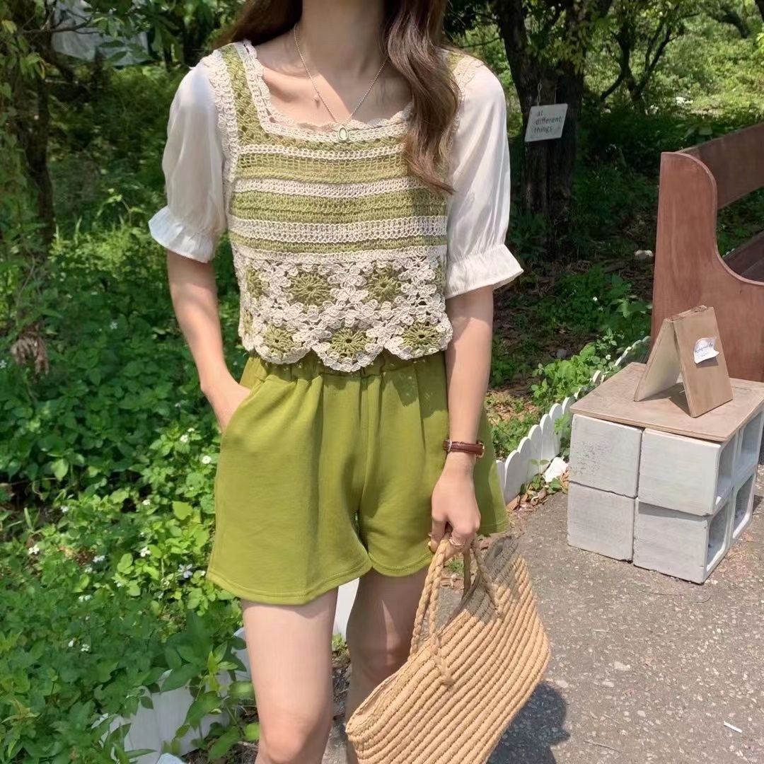 新款法式方領鏤空溫柔甜美氣質上衣女