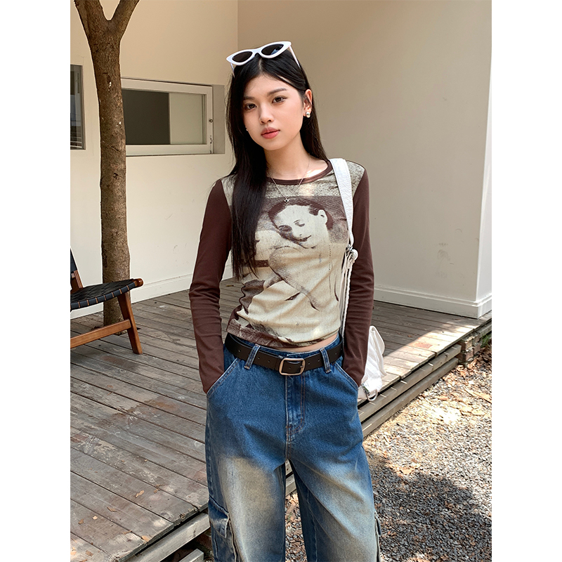 Real shot of 2024 early spring character print hot girl versatile slimming round neck short-sleeved T-shirt women's short top