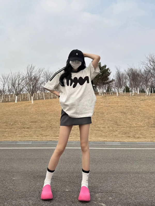美式復古花灰色三條槓短袖T恤女2024春夏新款多高級感超好看上衣