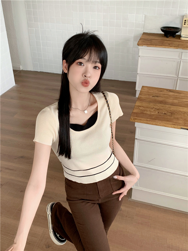 Real shot of Korean style square collar stitching fake two-piece slimming short-sleeved sweater T-shirt bottoming shirt top