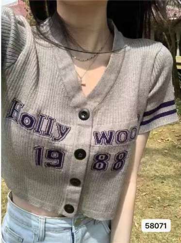 2024 summer new Korean chic sweet retro V-neck jacquard button short-sleeved 1988 cardigan