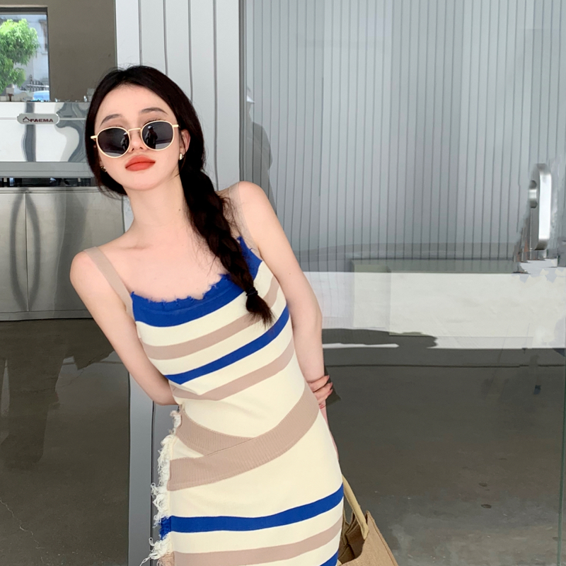 天貓質量港味辣妹條紋吊帶連衣裙女夏季長裙修身針織包臀裙子