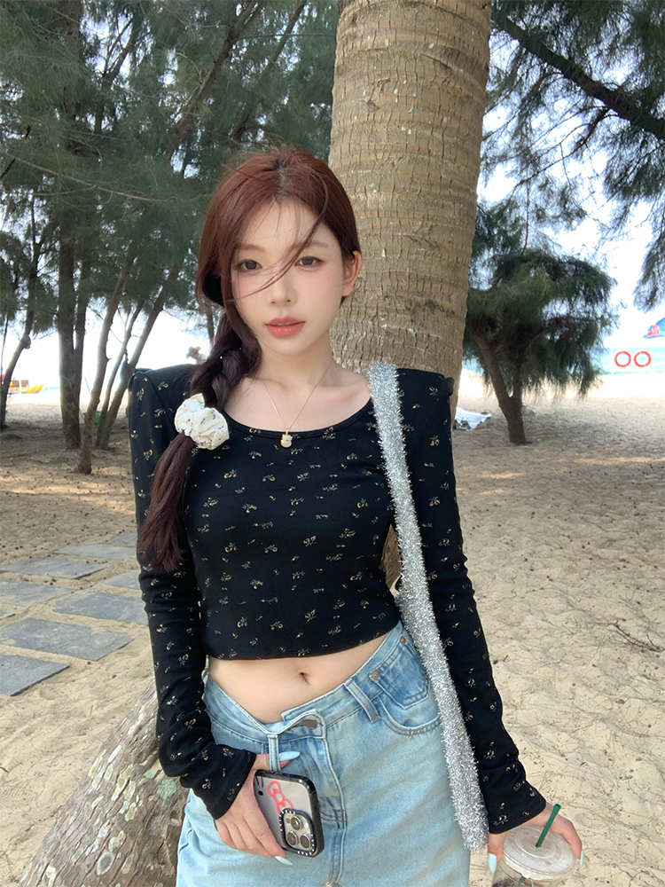 Actual shot of early spring Korean chic simple floral back careful long-sleeved top T-shirt