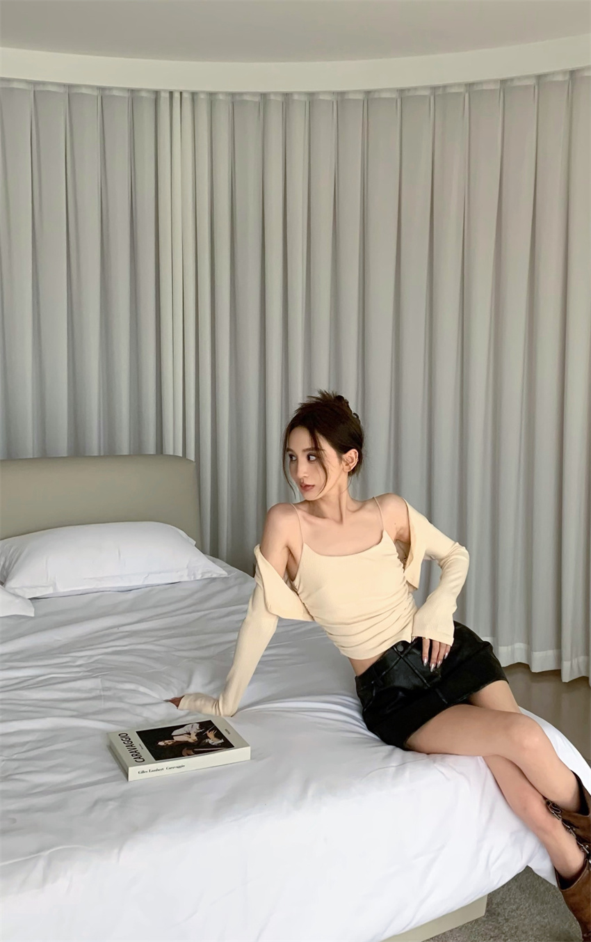 實拍   自製~小眾不規則褶皺吊帶+短款長袖開衫