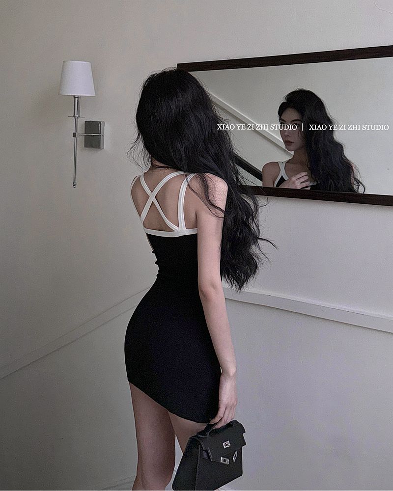 實拍春夏新款辣妹吊帶連衣裙設計感小眾美式運動酷拽背心短裙