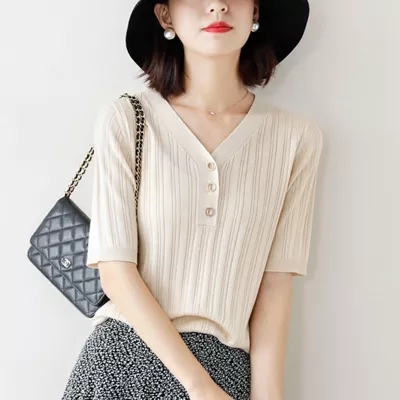 Brother's new women's clothing 2024 summer thin vertical stripes slim V-neck ice silk sweater short-sleeved T-shirt for women