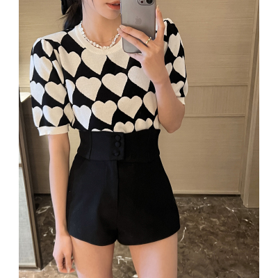 Big F and small Z full screen love short-sleeved sweater retro versatile round neck puff sleeve pullover spring top for women 2024