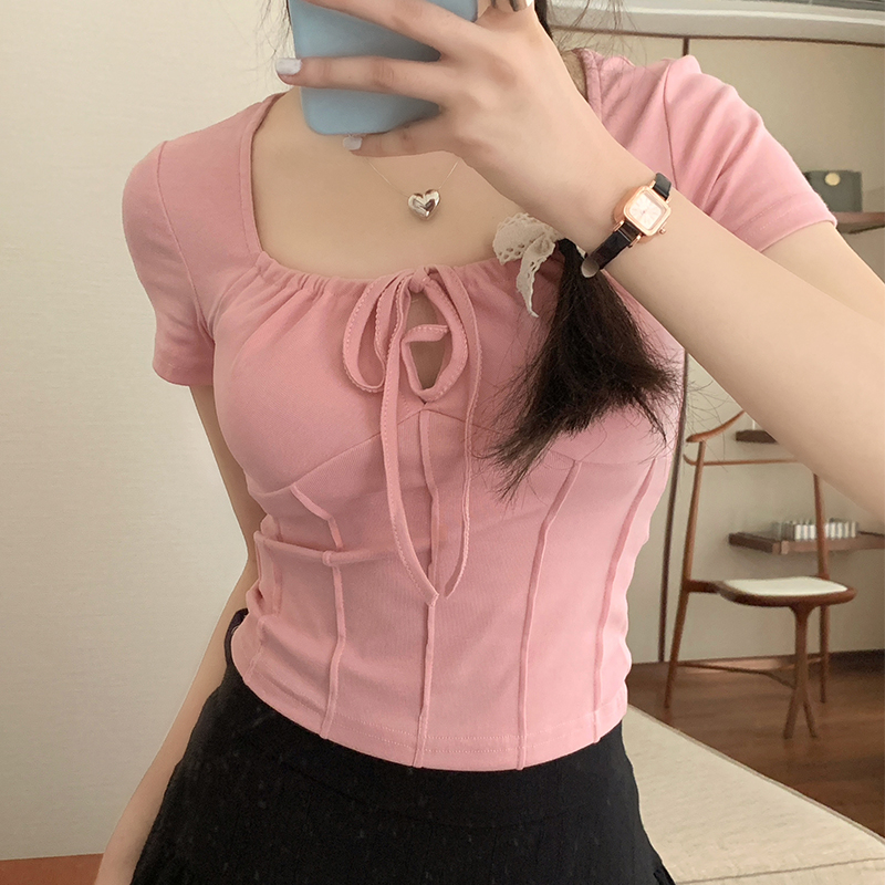 Real shot of pure lusty style, fresh and clavicle-lacing, sweet and spicy slim-fitting short top T-shirt