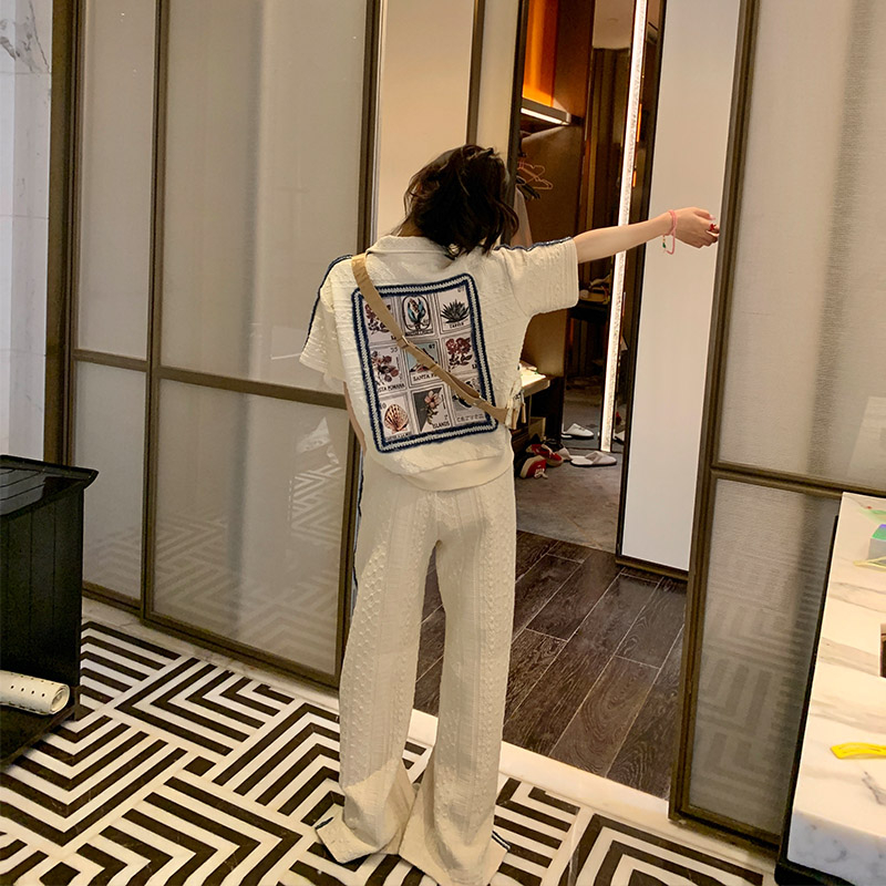 小香風套裝女2024夏新款別致小眾設計感條紋休閒運動闊腳褲兩件套