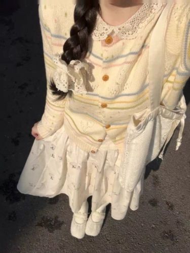 Women's Spring and Autumn Seasonal Gentle and Sweet Retro Style Design Hollowed-out Round Neck Knit Cardigan