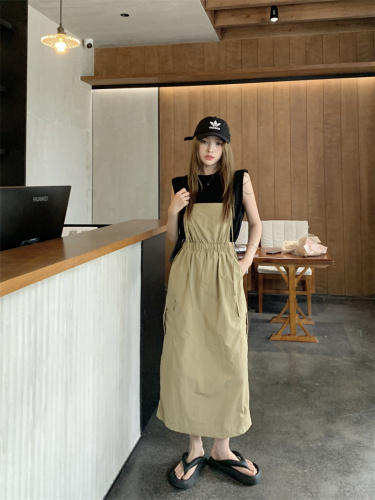 Actual shot~Korean version of versatile sleeveless T-shirt + temperament, age-reducing lace-up, slimming, western style and personality suspender dress