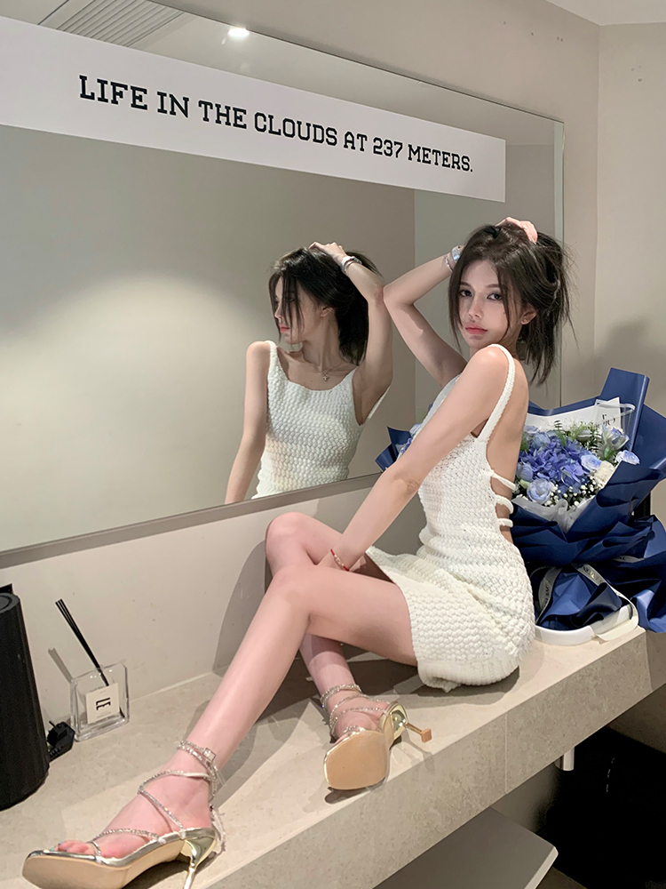 titi小姐姐巴厘島戀人性感露背純欲包臀辣妹白色吊帶連衣裙女