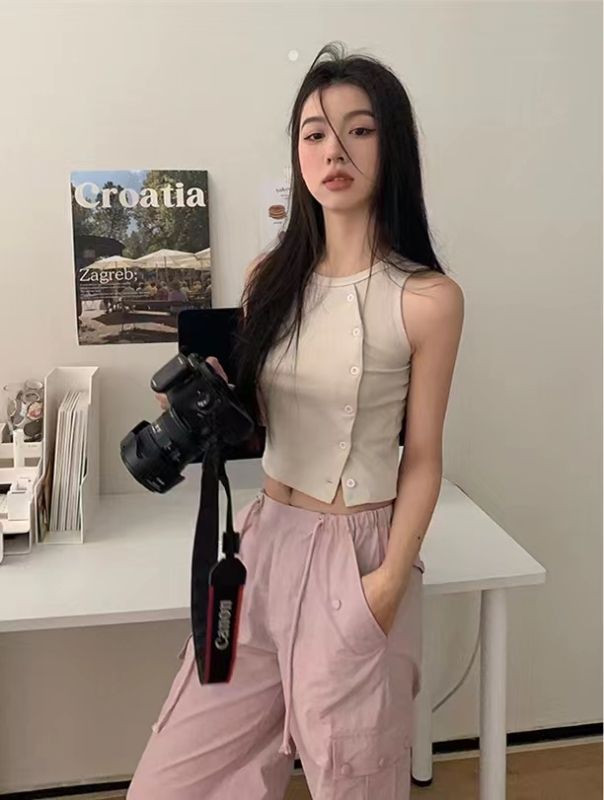 馨幫幫 自製上衣短款小眾設計感外穿內搭2024夏季紐扣無袖背心女