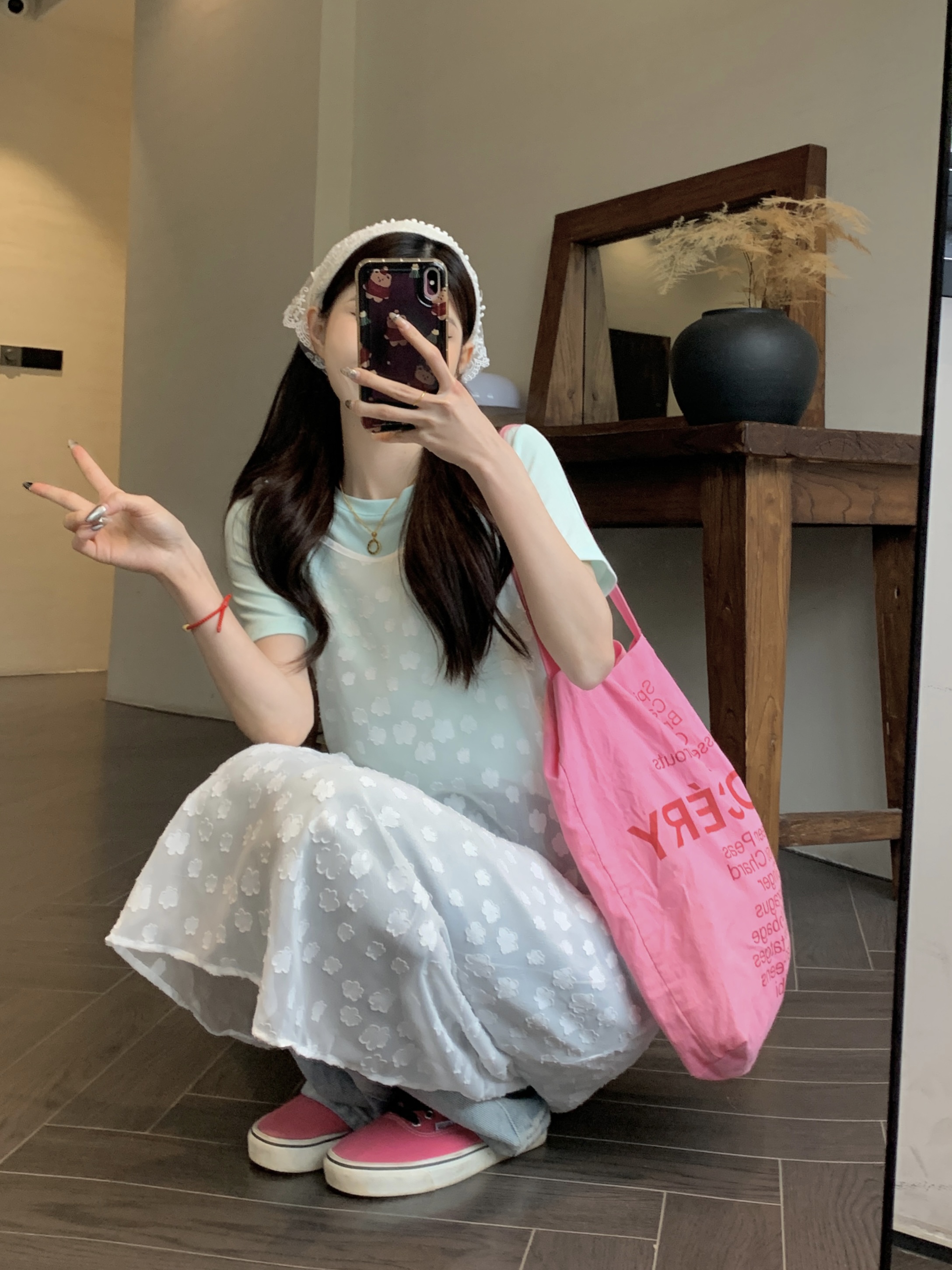 實拍白色設計感提花蕾絲吊帶連衣裙女早春透視疊穿直筒裙長裙