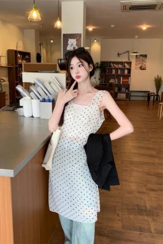 Real shot of ins style sweet chiffon polka dot dress with large V-neck and blouse skirt