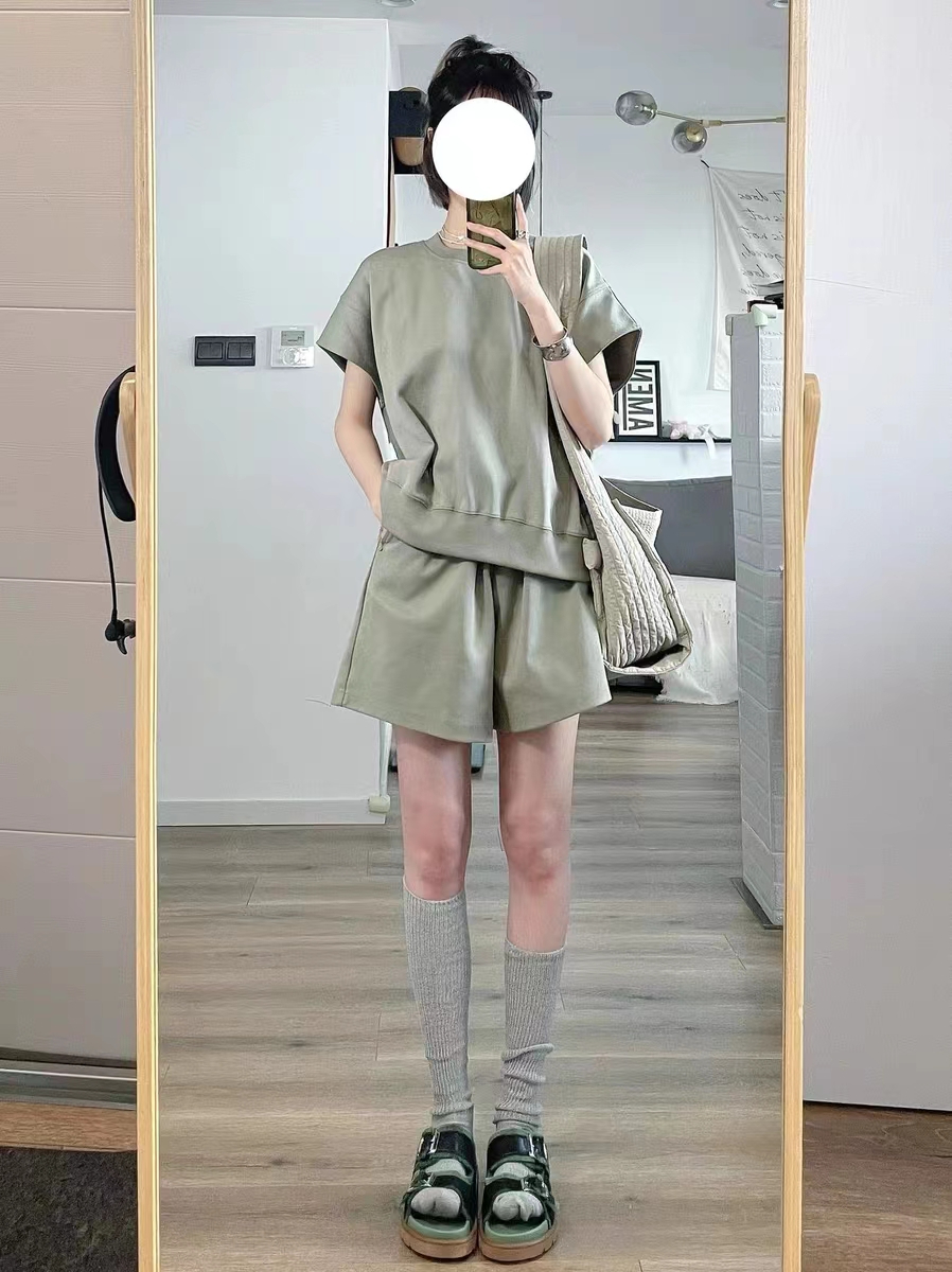 Korean boyish casual age-reducing sports style suit for female summer students Korean style loose short-sleeved shorts two-piece set