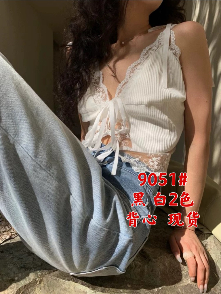 HOLDER2024春季新款辣妹V領蕾絲花邊無袖上衣女性感短款吊帶背心