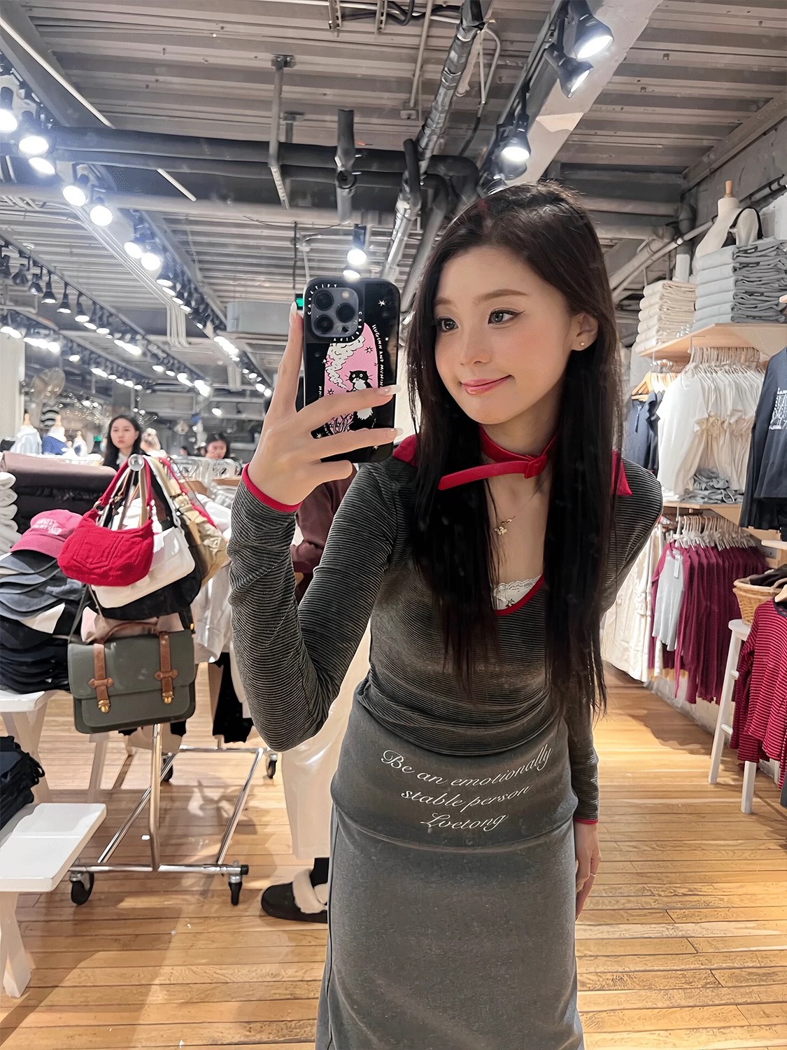 美式復古撞色深V領長袖T恤女裝早春基礎款內搭修身顯瘦套頭打底衫