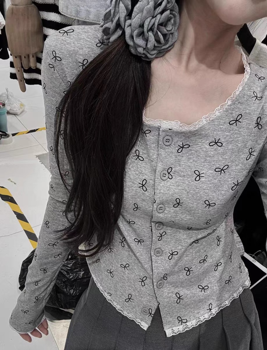 2024春季新款設計感修身短款灰色內搭打底衫印花長袖T恤女潮