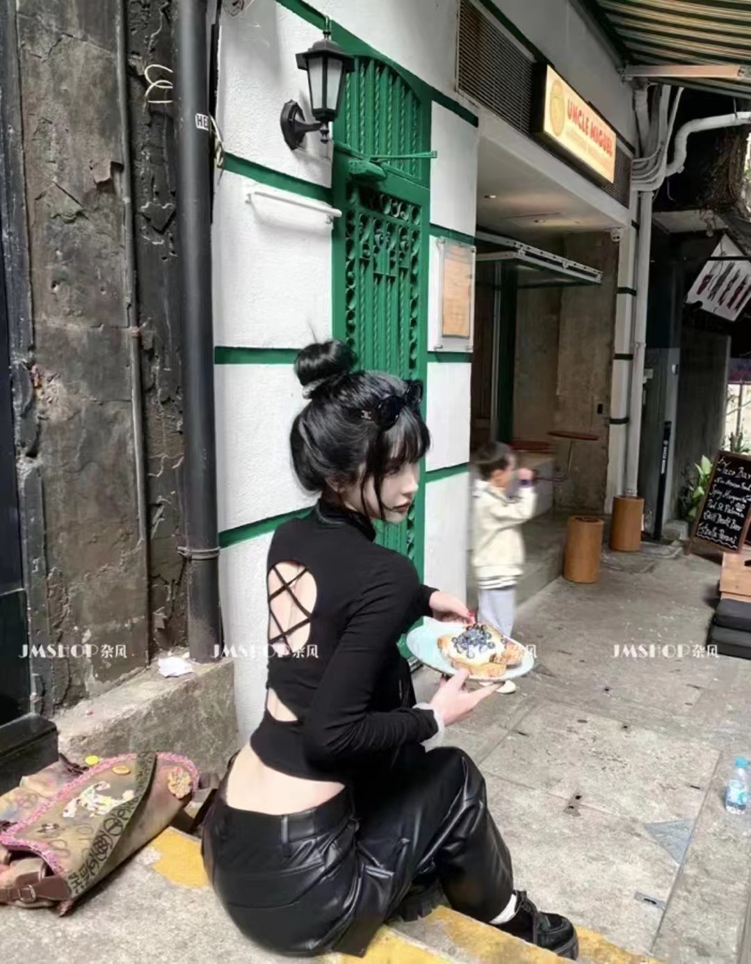 半高領性感露背黑色打底衫女秋冬款高級感內搭純欲風熱辣美式上衣