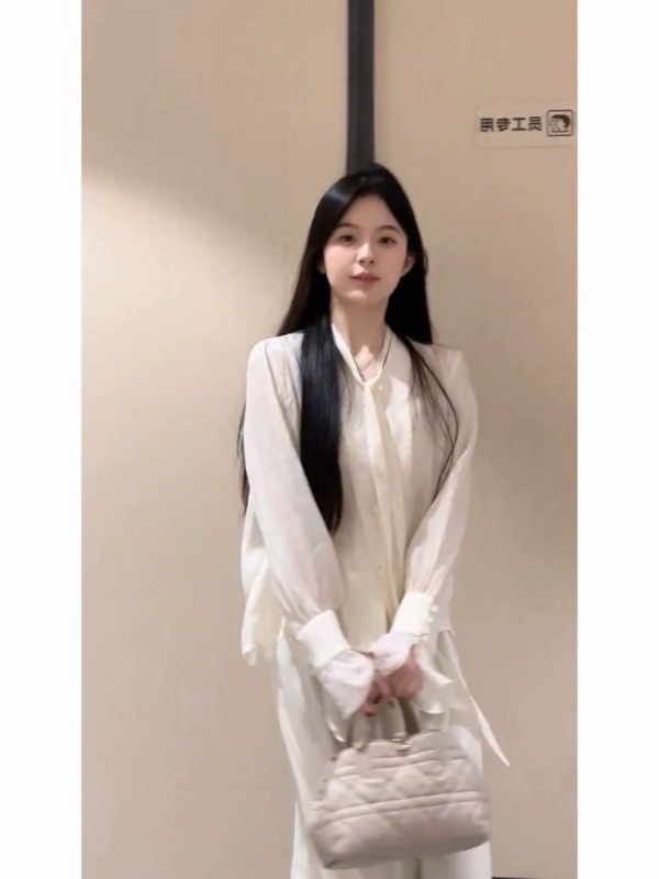 早春穿搭套裝2024芭蕾風穿搭小香風茶系穿搭一整套今年流行漂亮裙