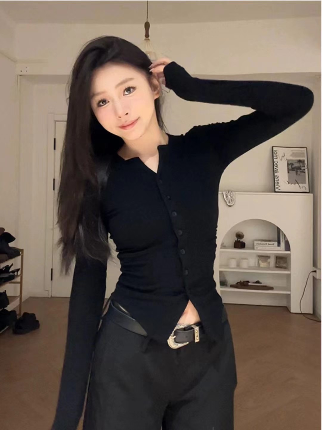 氣質V領紐扣短款收腰長袖T恤女秋冬新款洋氣打底衫上衣