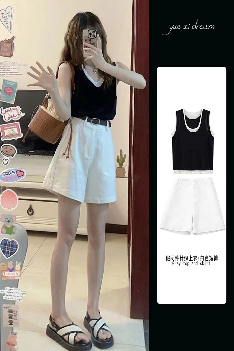 A complete set for a small person to wear a niche camisole with slimming design and a lively and age-reducing two-piece set for internet celebrity hotties