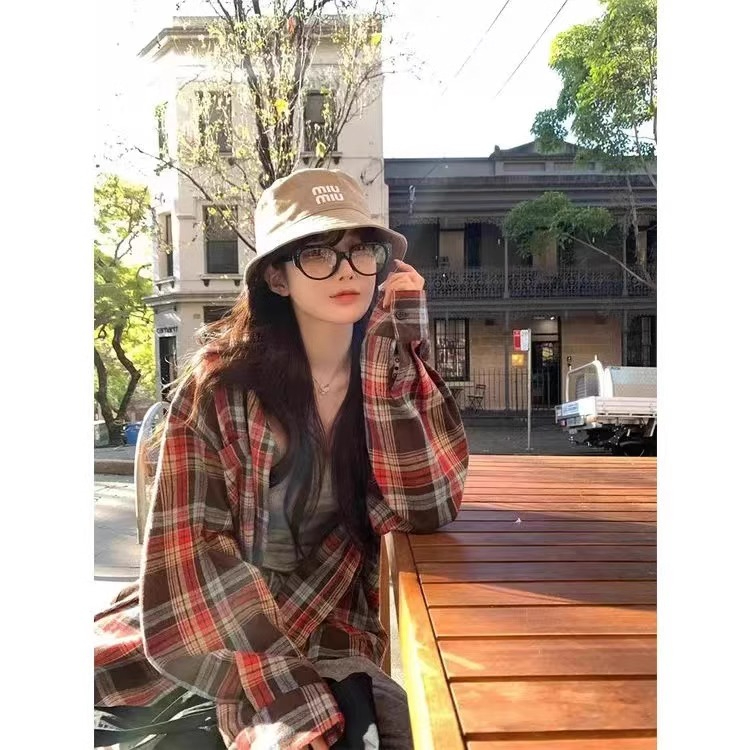 春季復古格紋長袖襯衫外套女2024新款早秋裝韓版時尚學生外搭上衣