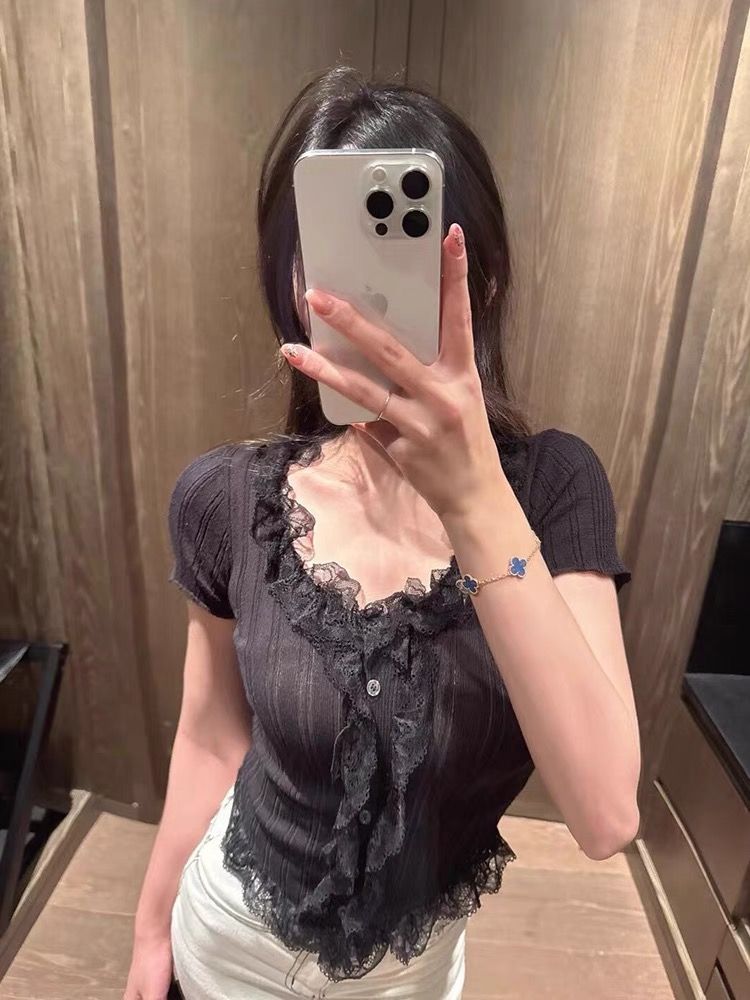 十三行白色性感蕾絲邊短袖T恤女春裝新款設計感修身短款甜辣上衣