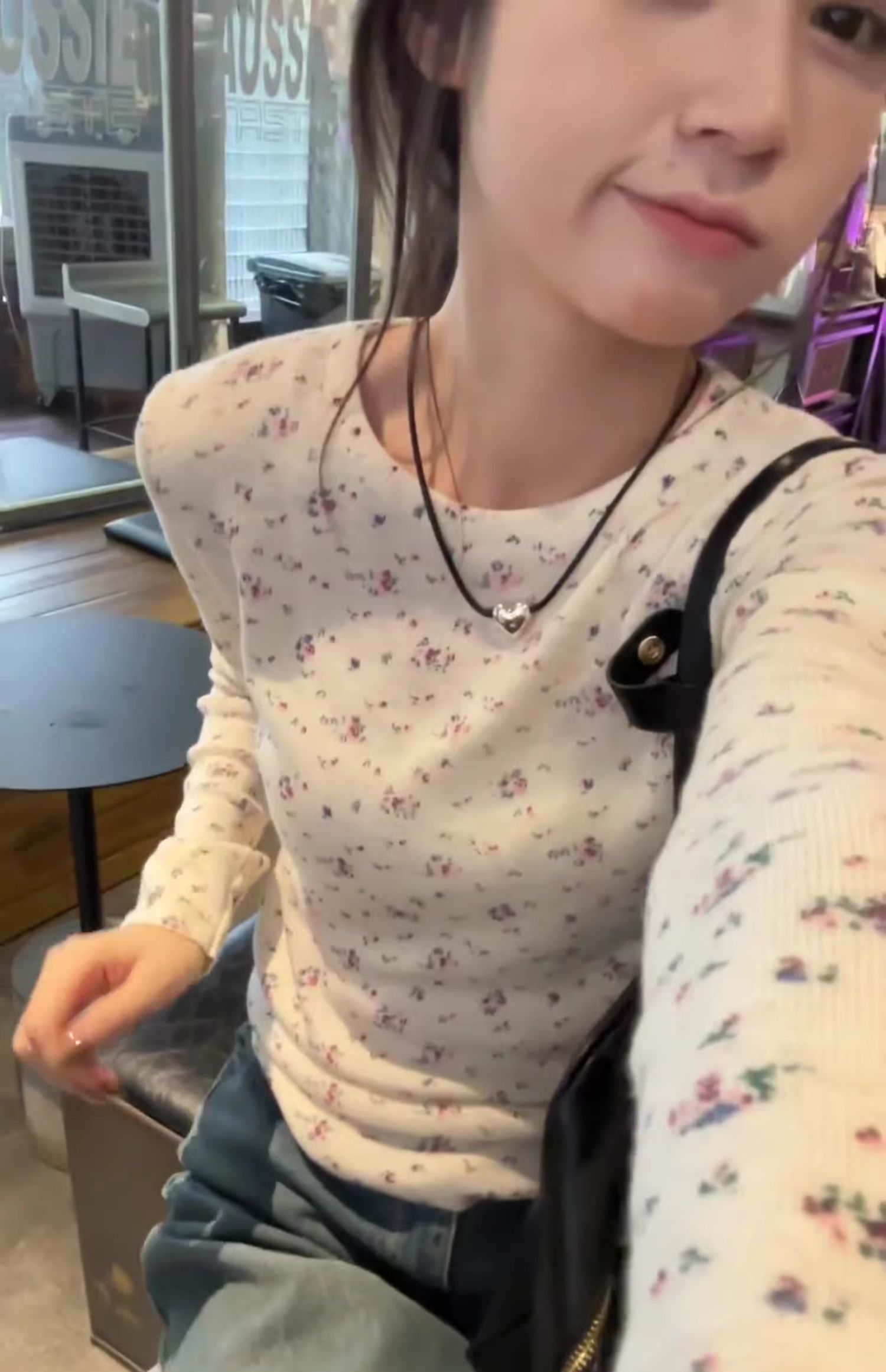 已出貨 碎花長袖t恤女內搭打底衫新款春季修身顯瘦ins奶甜短款女