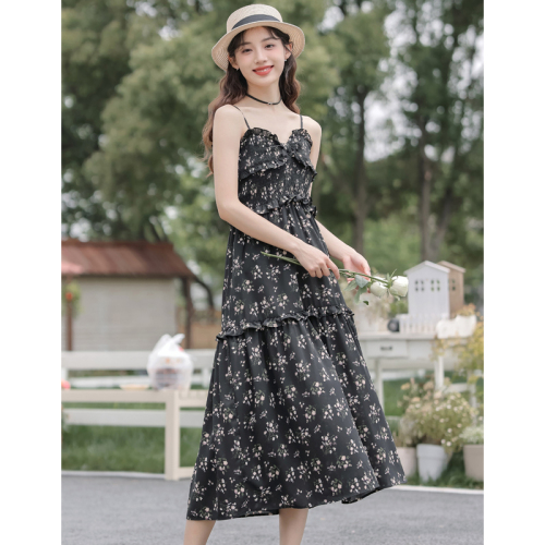 No less than 109 real shot French style niche retro floral suspender skirt slit fairy skirt