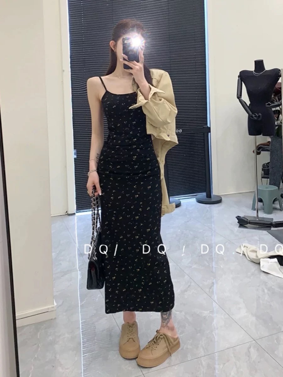 2024早春茶歇法式碎花吊帶連衣裙女小個子中長款收腰顯瘦包臀裙