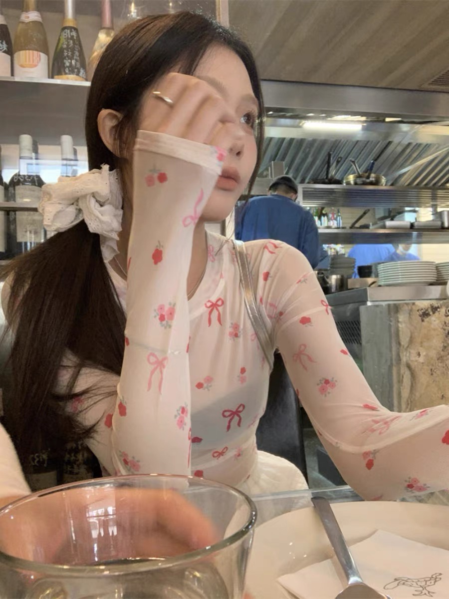 蝴蝶結印碎花性感微透視修身長袖t恤女2024夏防曬網紗上衣女