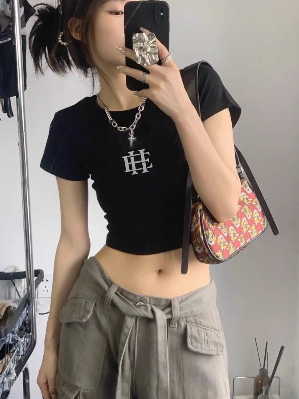 短款黑色正肩短袖T恤夏日多巴胺穿搭緊身顯瘦短上衣