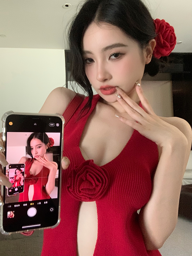 已出貨 立體花朵針織掛脖吊帶背心女夏季v領甜辣妹性感紅色上衣