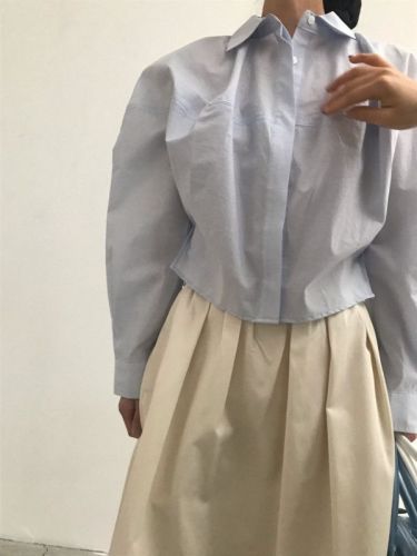 韩国chic早春 设计感 短款长袖衬衫 收腰开叉白色衬衣
