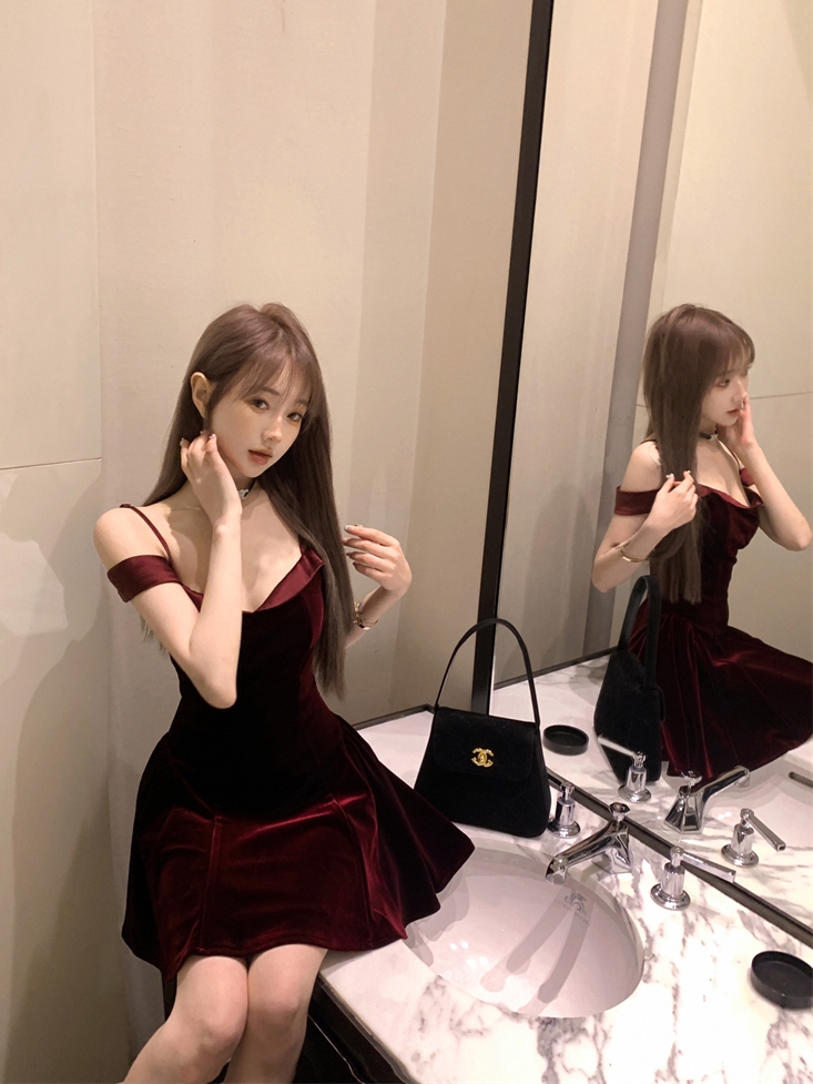 實拍~純欲性感名媛氣質連衣裙女A字絲絨收腰吊帶裙