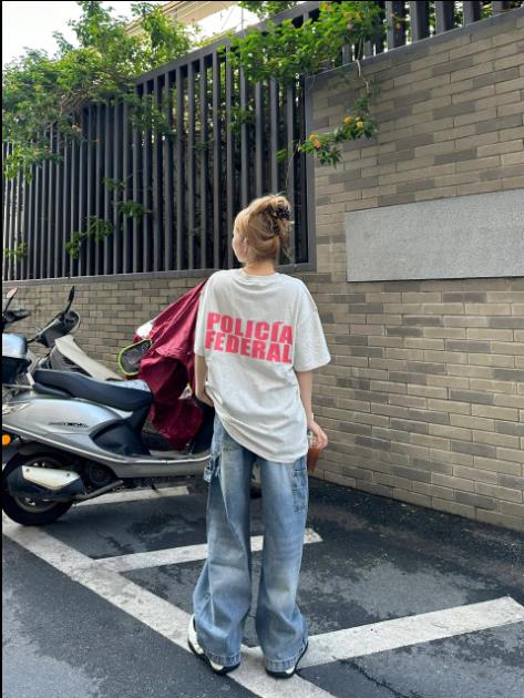 高品質純棉200克精梳緊密100%棉直播同品前後印花寬鬆短袖t恤