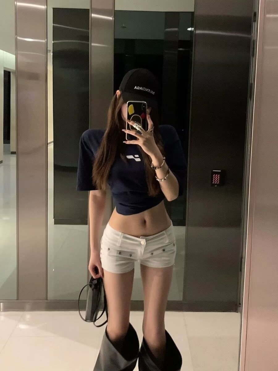 美式辣妹性感低腰包臀柳釘牛仔超短褲女夏季新款修身顯瘦提臀熱褲