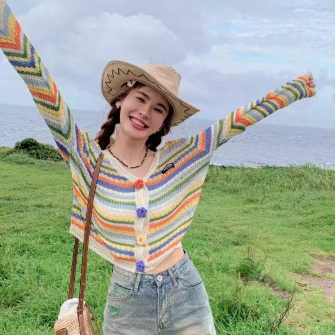 美式彩色條紋v領針織開衫女2024年早春新款顯瘦設計感上衣