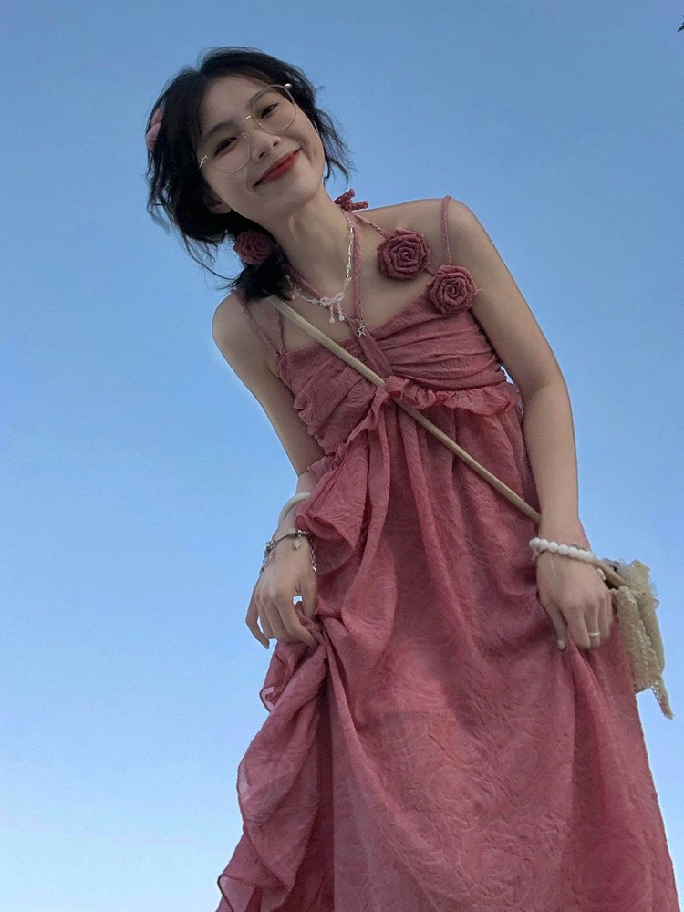 ALITTLE 亂糟糟"薔薇之夏" 不規則度假風設計感玫瑰吊帶裙女